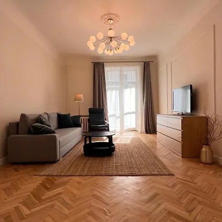 Heart Of Old Apartment *
