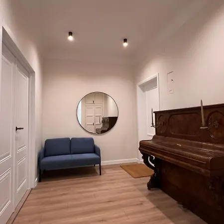 Apartment Heart Of Old